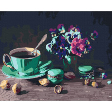 Кава з макарунами