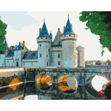 Замок Сюллі-сюр-Луар