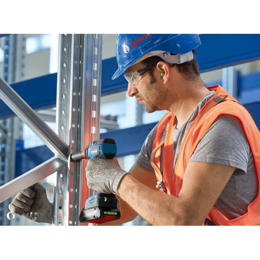 Гайковерт ударний акумуляторний Bosch Professional GDX 18V-200 З 18В АКБ 2х5А·год 3400об·хв 200Нм М6-М16 1.2кг