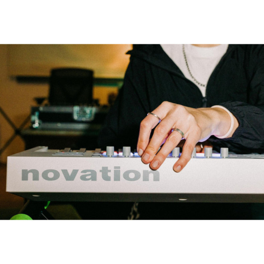 MIDI-клавіатура Novation Launchkey 49 MK4 White Edition (301235)