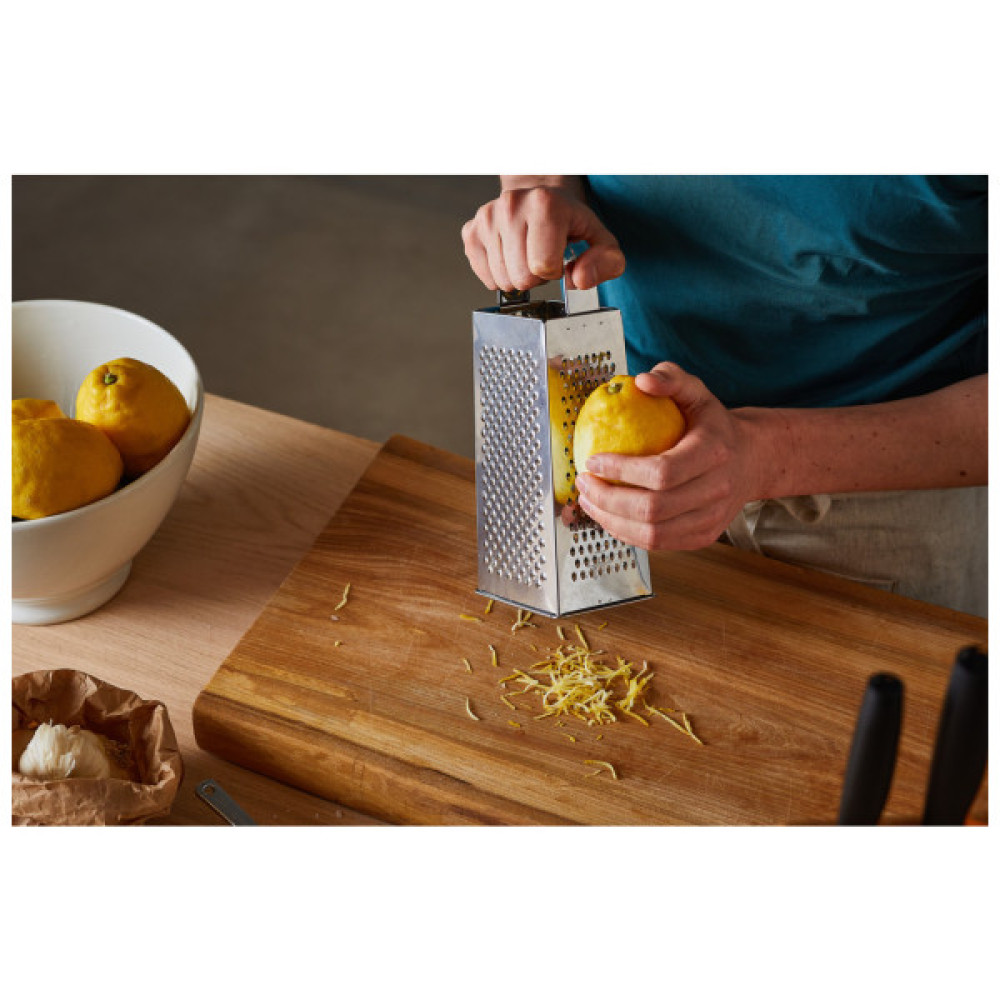 Терка Fiskars Essential (1065589)