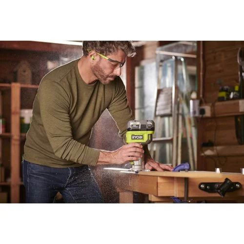 Фрезер кромковий акумуляторний Ryobi ONE+ RTR18-0 18В цанга 6 та 6.35мм 20000-30000об·хв мікрорегулювання LED підсвічування 1.2кг без АКБ та ЗП
