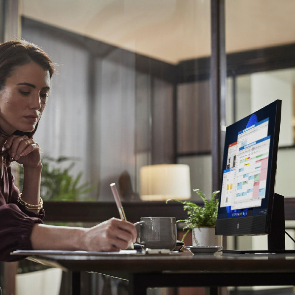 Комп'ютер персональний моноблок HP ProOne 440-G9 23.8" FHD IPS AG, Intel i5-14500T, 16GB, F512GB, UMA, WiFi, кл+м, 3р, DOS, чорний