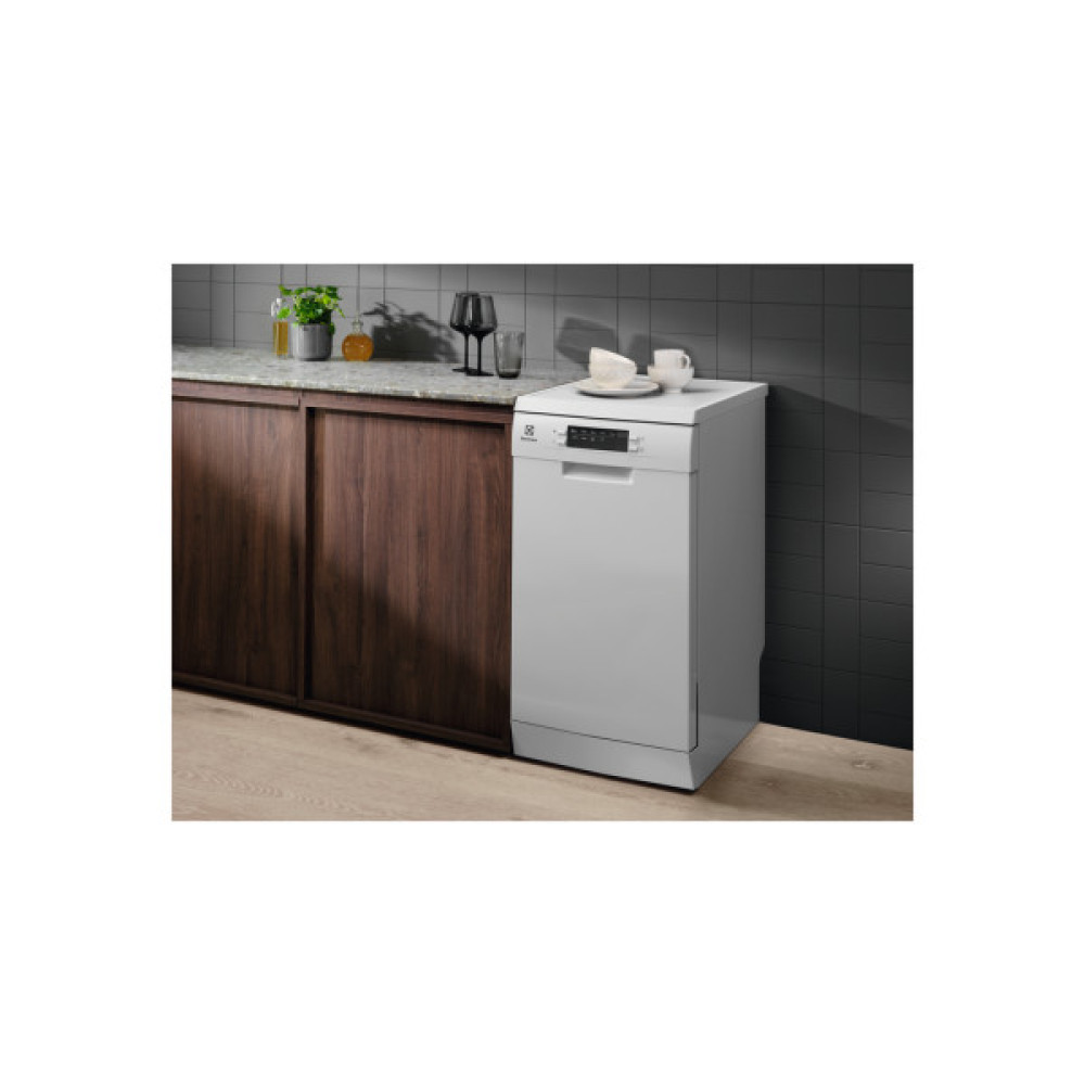 Посудомийна машина Electrolux ESS43210SW