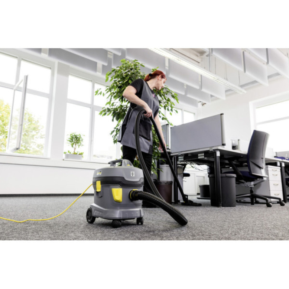 Пилосос професійний Karcher NT 65/2 Ap, двомоторний, 2760Вт, 254мБар, контейнер 65л, 20кг