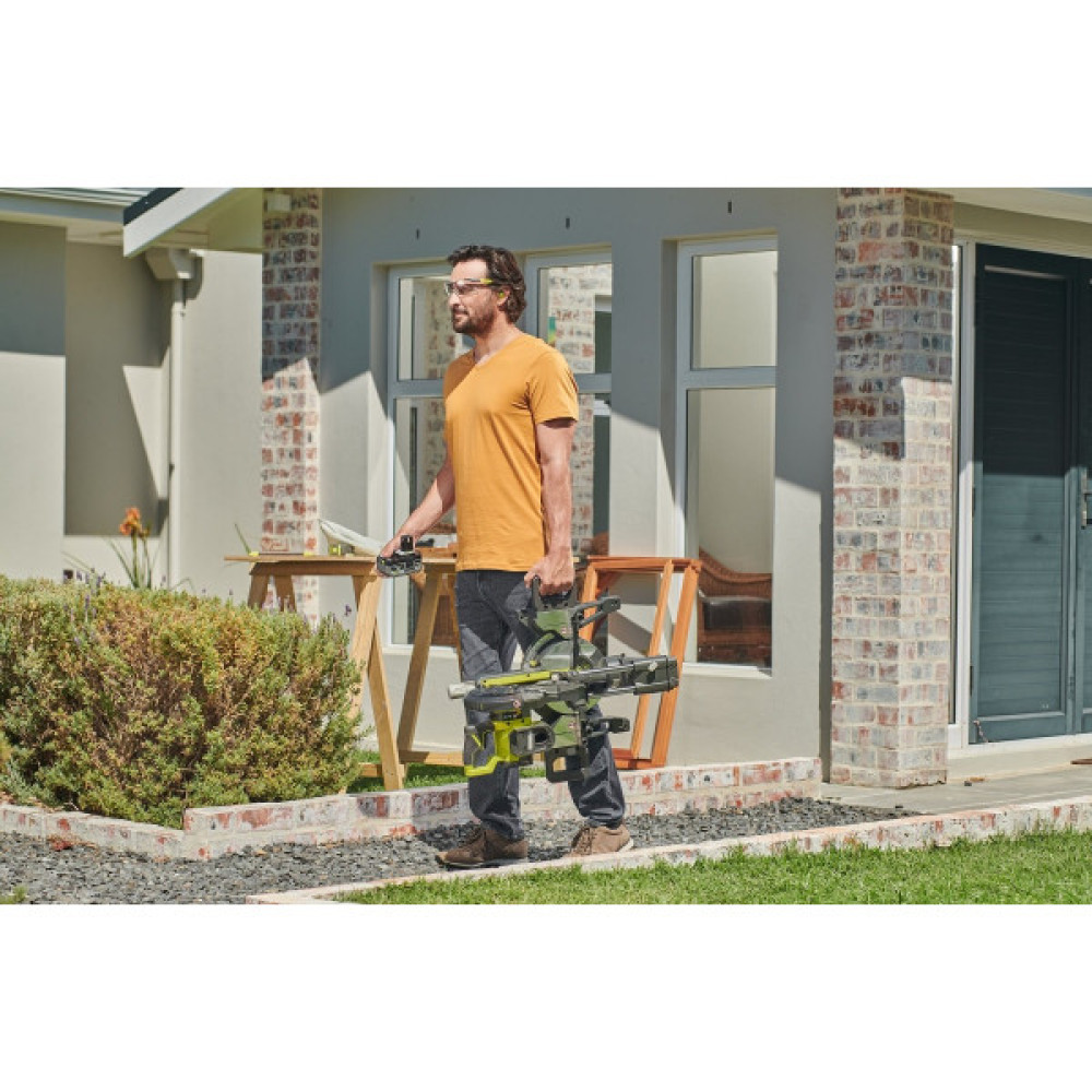 Пила торцювальна акумуляторна Ryobi ONE+ RMS18190-0 з протяжкою 18В диск 190мм 10.5кг без АКБ та ЗП