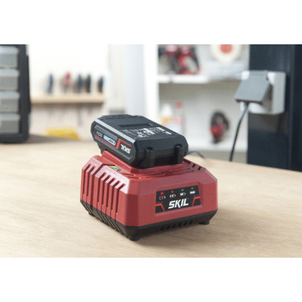 Зарядний пристрій SKIL CR1E3122 AA 20В, 2.4А, 0.52кг