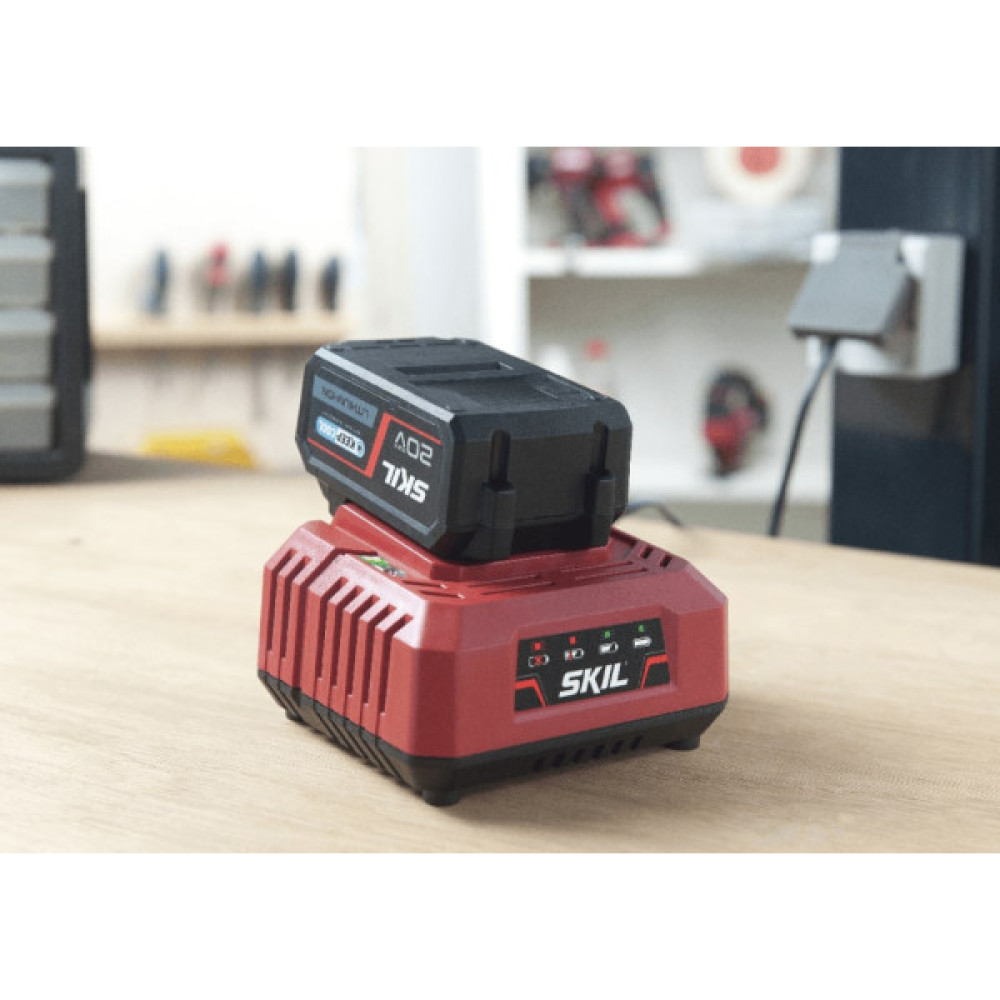 Зарядний пристрій SKIL CR1E3122 AA 20В, 2.4А, 0.52кг