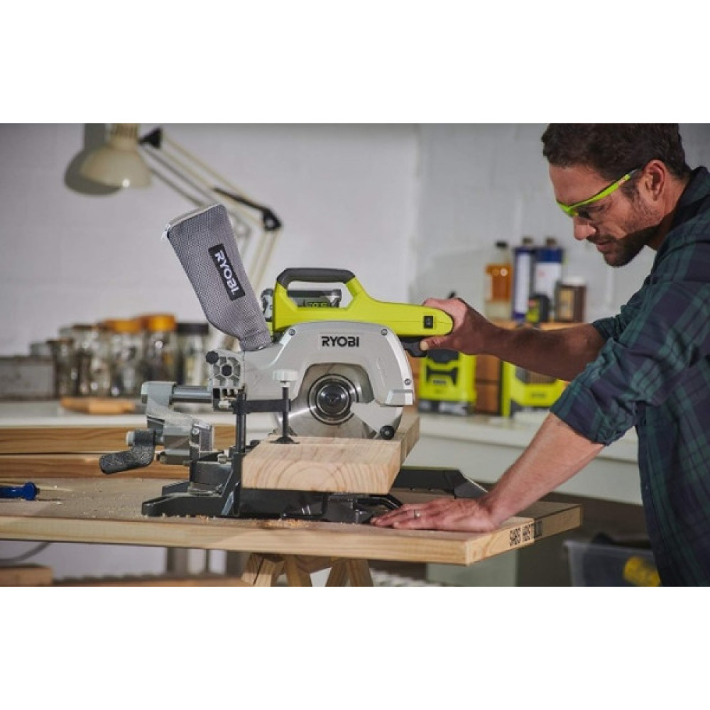 Пила торцювальна акумуляторна Ryobi ONE+ R18MS216-0 18В диск 216мм лазер 14.4кг без АКБ та ЗП