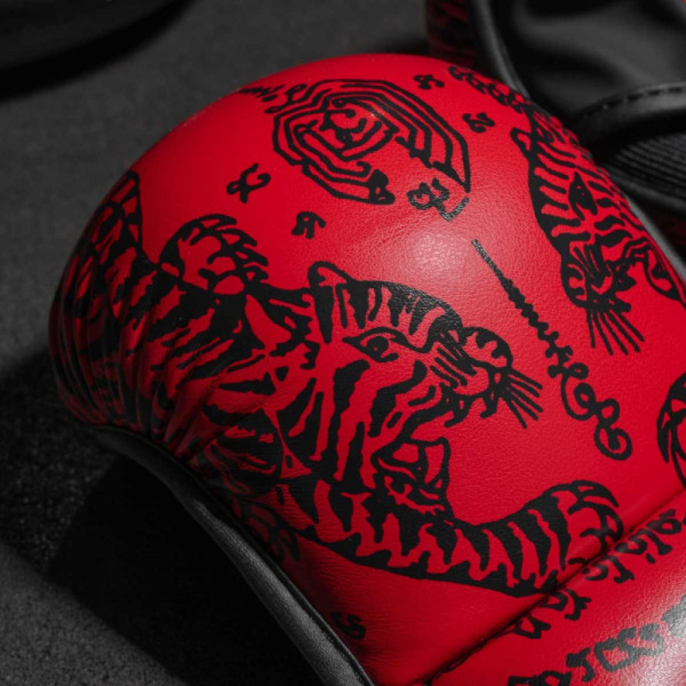 Рукавички для MMA Phantom Muay Thai Red S/M (PHMMAG2705-SM)