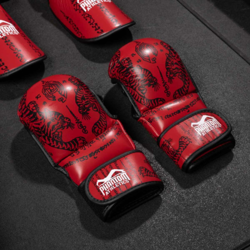 Рукавички для MMA Phantom Muay Thai Red S/M (PHMMAG2705-SM)