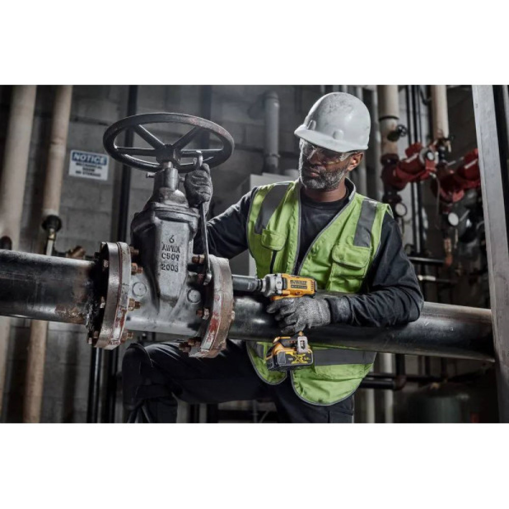 Гайковерт ударний DeWalt XR Li-Ion 18В акб 2х5А·год 1084Нм 2000об/хв 3250уд/хв 1/2" ЗП кейс 1.67кг