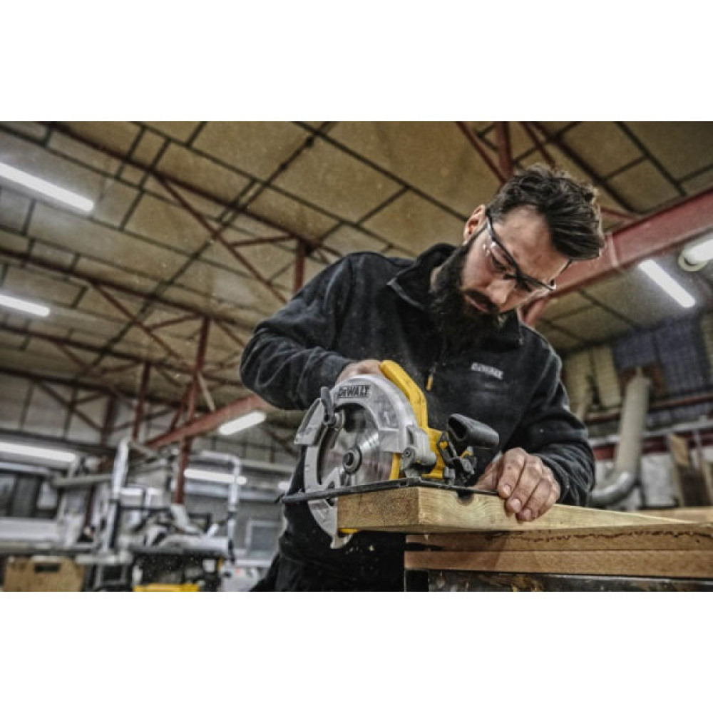 Пила дискова DeWalt 1350Вт 184мм 5500об/хв 3.66кг