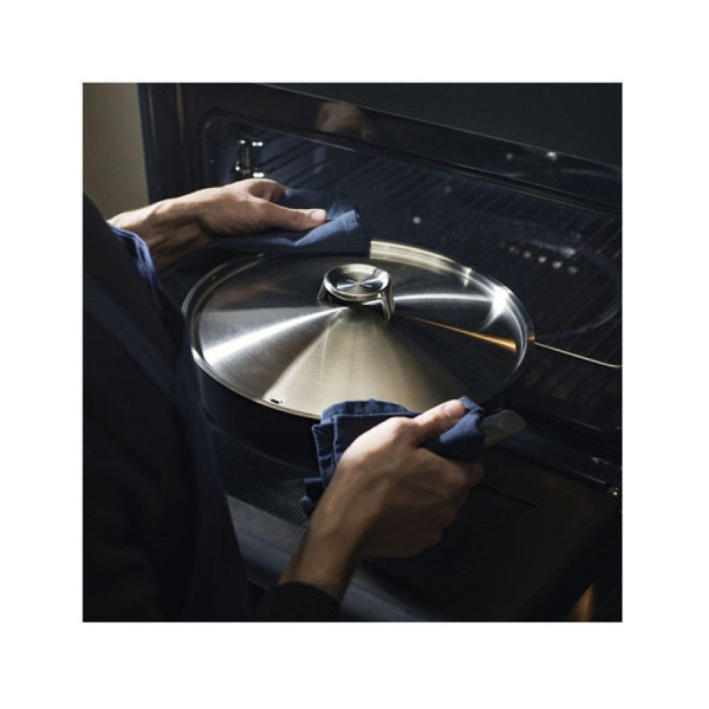 Сотейник Fiskars Taiten з кришкою 28 см (1066950)