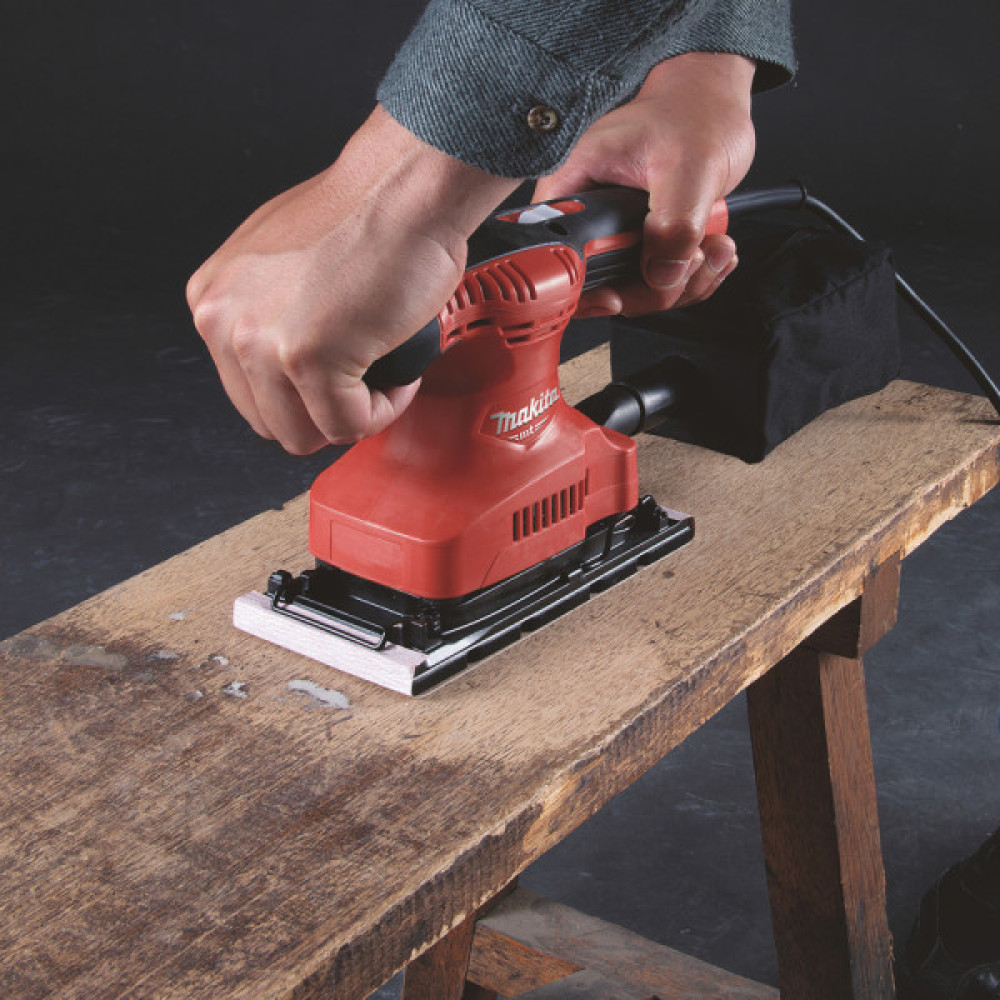 Шліфмашина вібраційна Makita M9203 190Вт 92x185мм 12000кол·хв 1.4кг