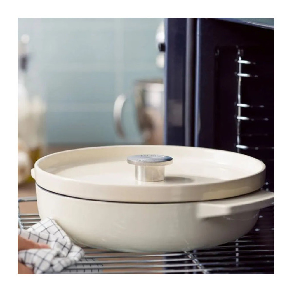 Сотейник KitchenAid Cast Iron чавунний з кришкою, 26 см, 2,77 л, мигдалевий крем (CC009010-001)