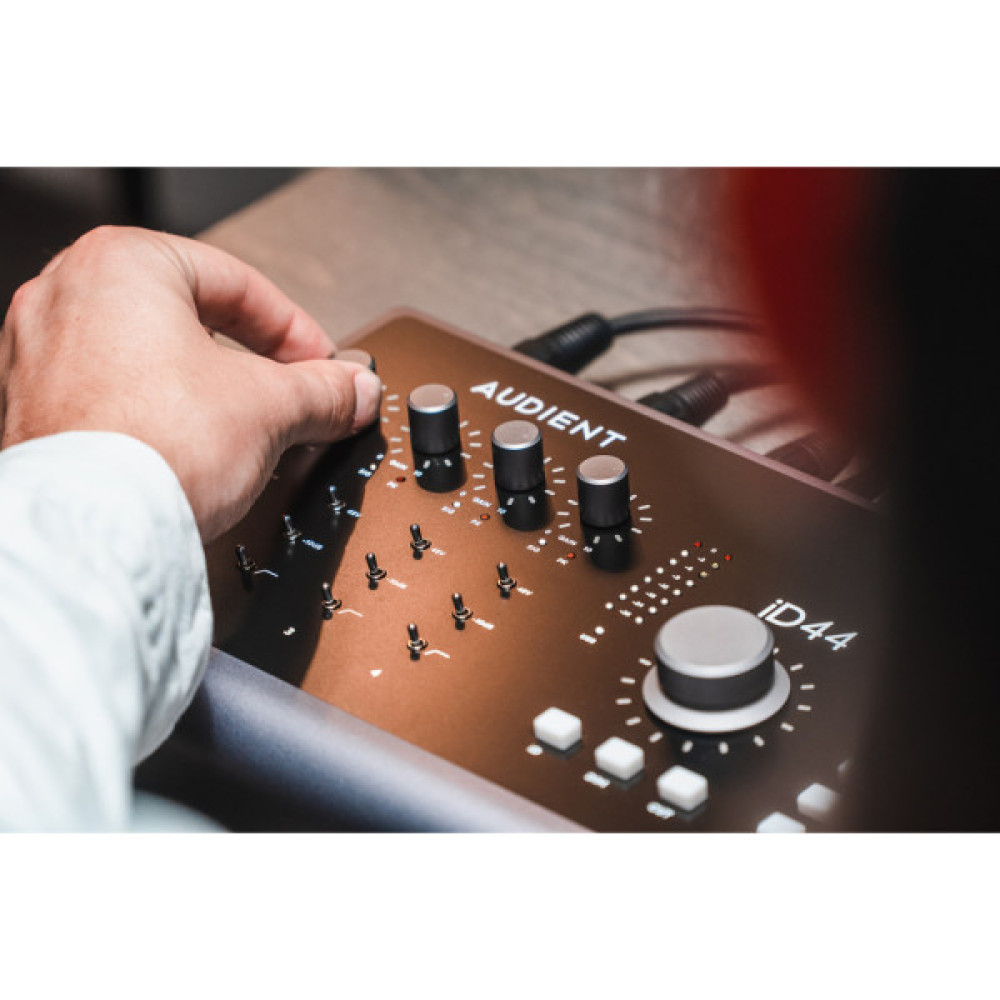 Аудіоінтерфейс Audient iD44 MKII (233720)