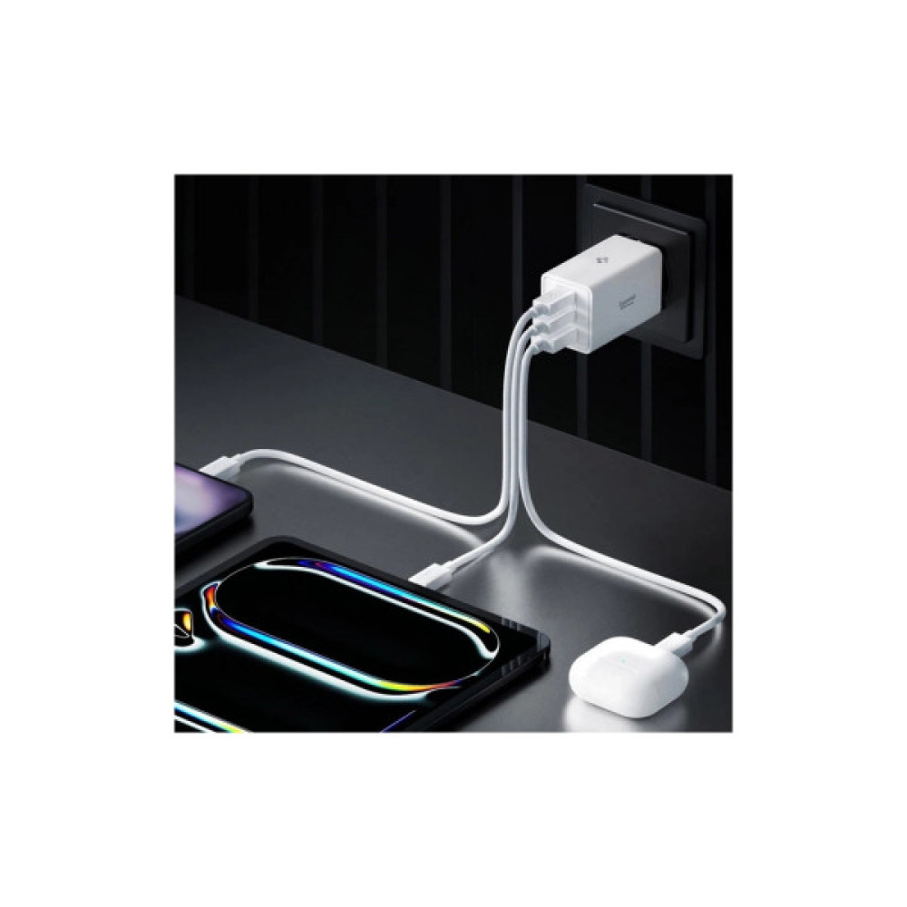 Зарядний пристрій Spigen 2xUSB-C PD + 1xUSB 67W white (ACH08710)