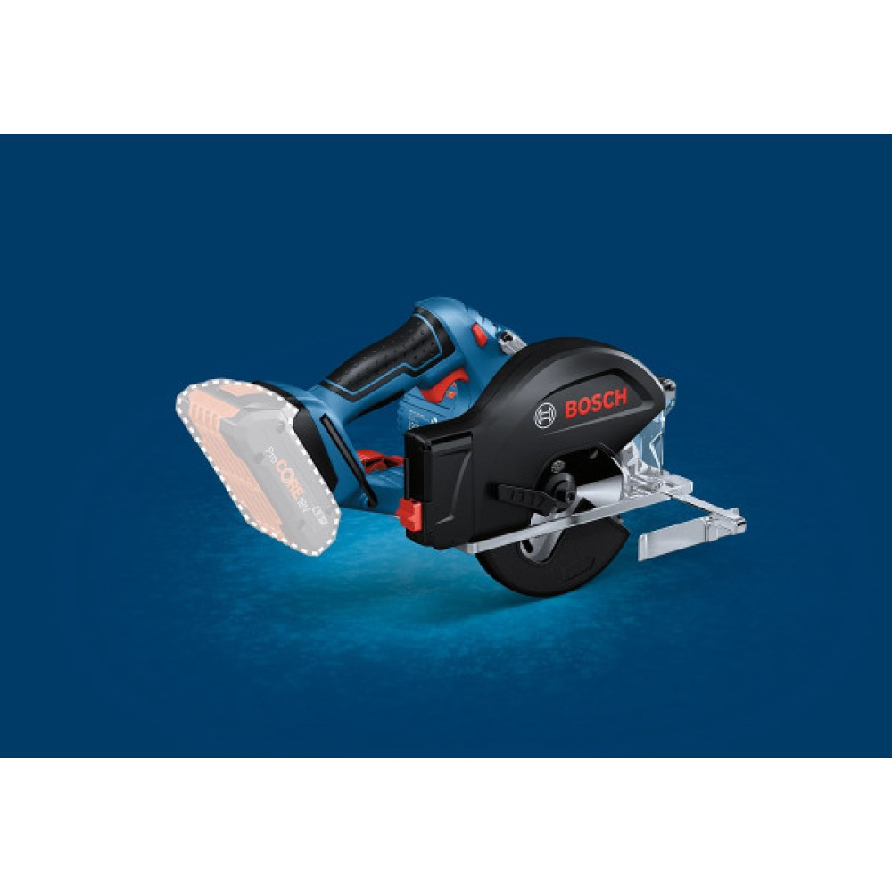 Пила дискова Bosch Professional GKM 18V-50 акумуляторна, 18 В, 136мм, 4250об·хв, 2.2кг, без АКБ та ЗП