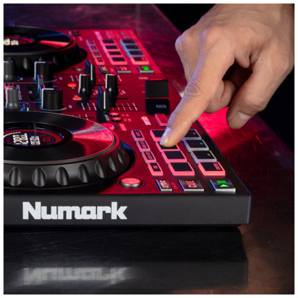 DJ-контролер Numark Mixtrack Platinum FX