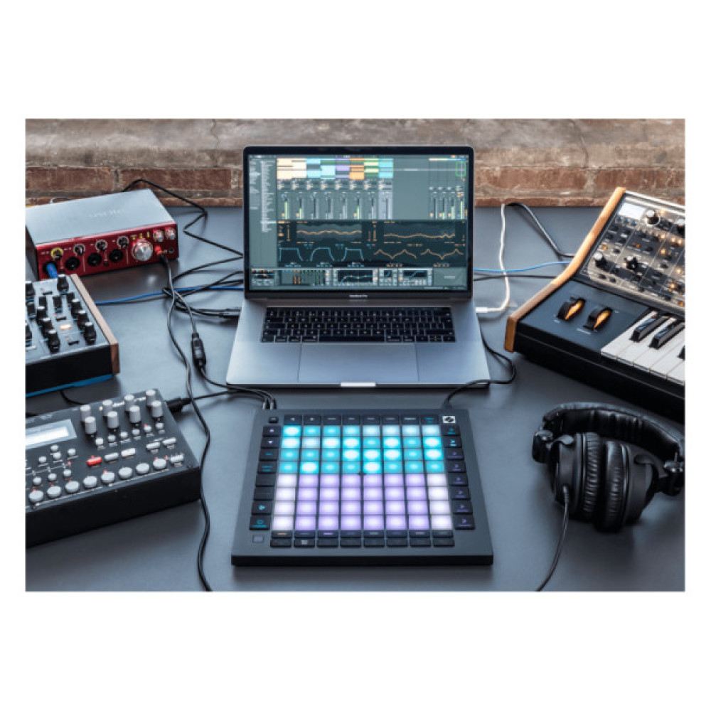MIDI контролер Novation Launchpad Pro MK3 (229878)