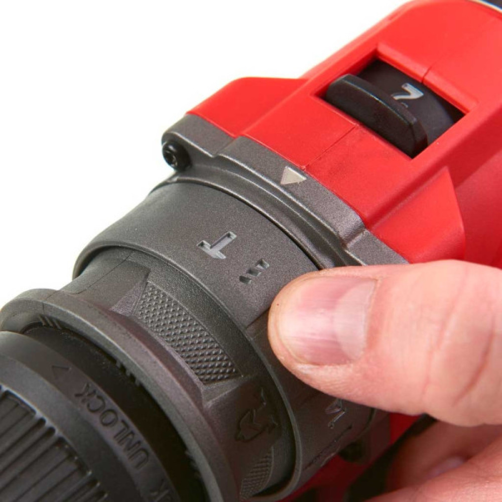 Шуруповерт Milwaukee M12 FPDXKIT-202X, 44Нм, 2x2Аг, 2 насадки, кейс (4933464138)