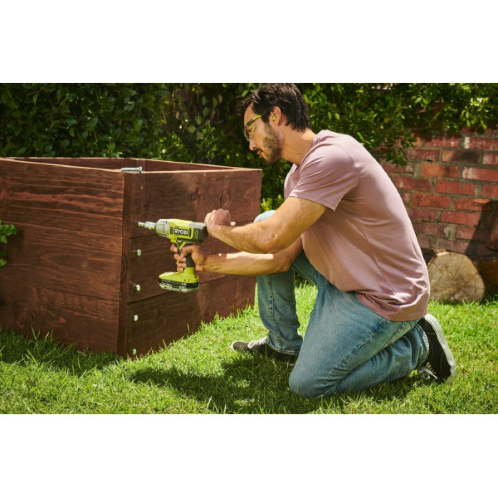 Гайковерт ударний акумуляторний Ryobi ONE+ RIW18-1C20SA3 18В АКБ 1х2А·год 2600об·хв 800Нм 1/2" 3 швидкості 1.7кг сумка