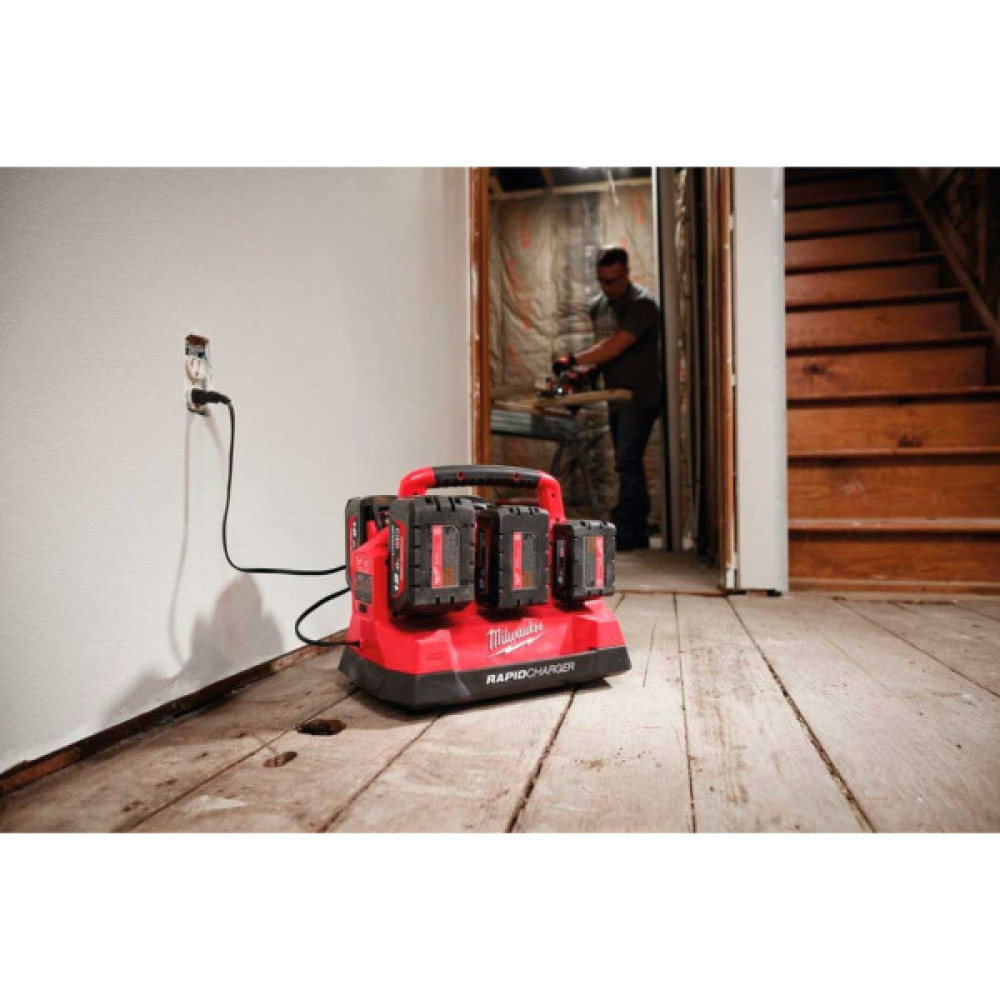 Зарядний пристрій для акумуляторів інструменту Milwaukee M18 PC6 EU (4932480162)