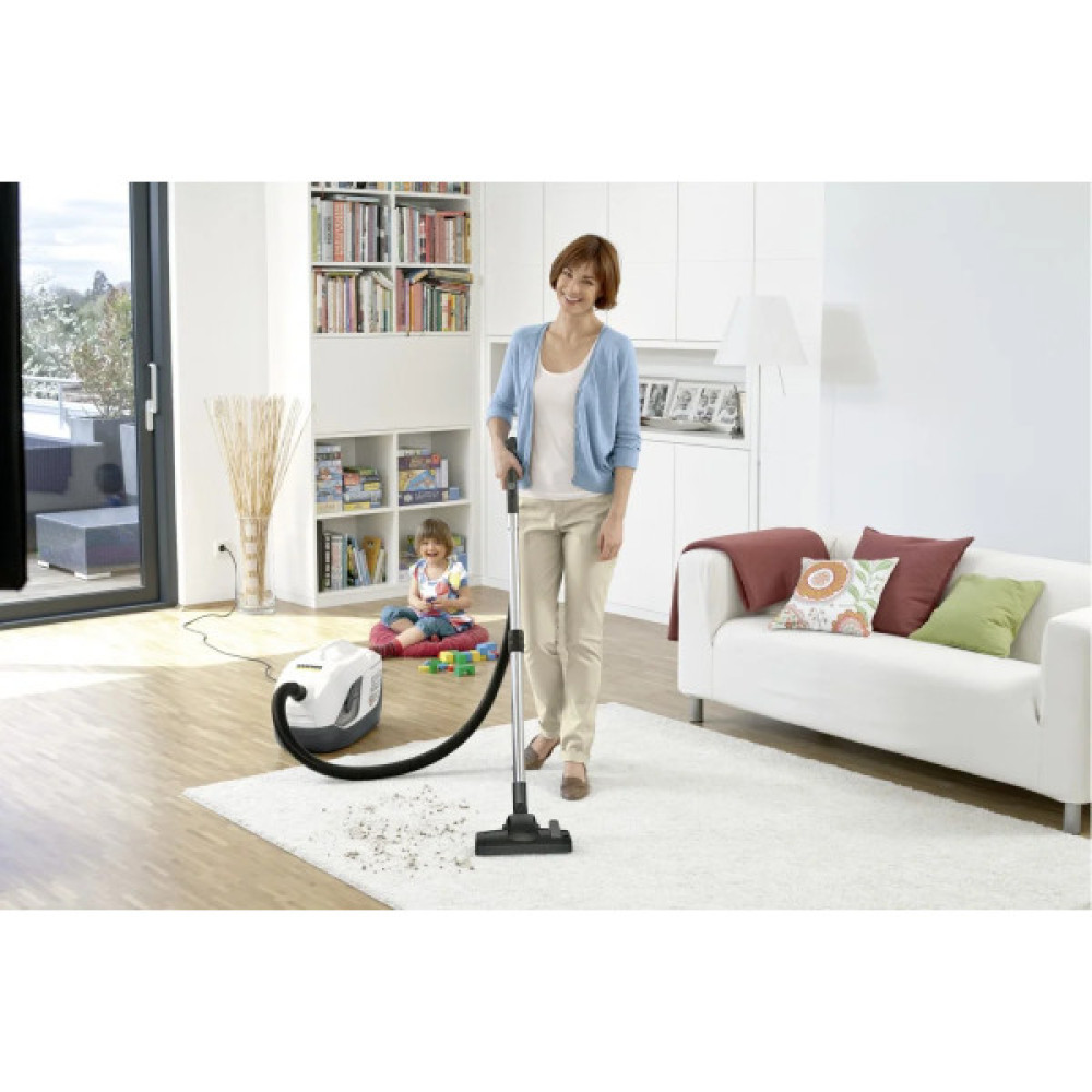 Пилосос Karcher миючий DS 6 Plus, 650Вт, конт пил -0.6л, вода -2 л, НЕРА, білий