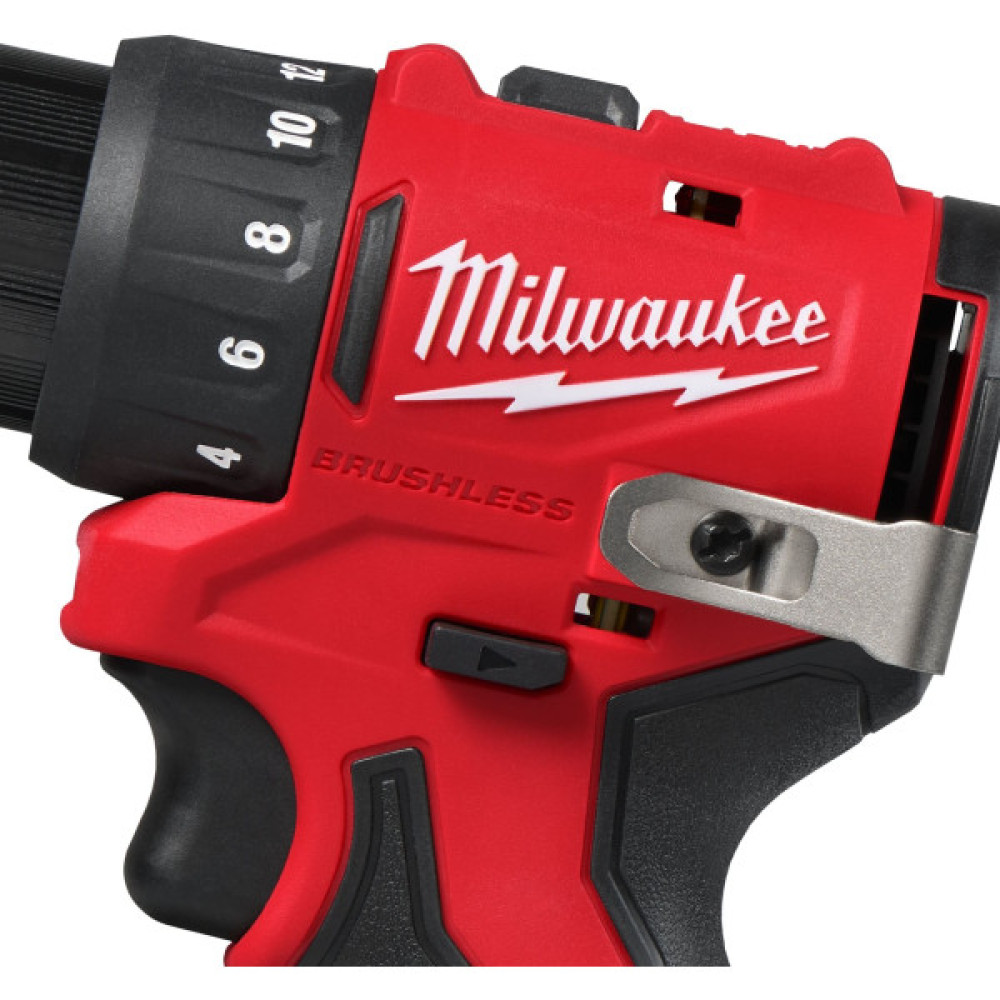 Шурупокрут-дриль акумуляторний Milwaukee M12 BLDDRC-202C 12В 2х2А·год 40Нм 0-550-1700об/хв ЗП C12C кейс 1.2кг