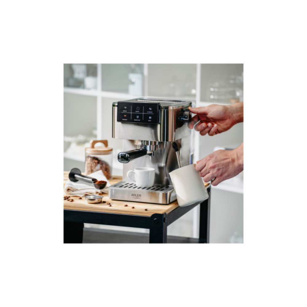 Ріжкова кавоварка еспресо Adler AD 4390