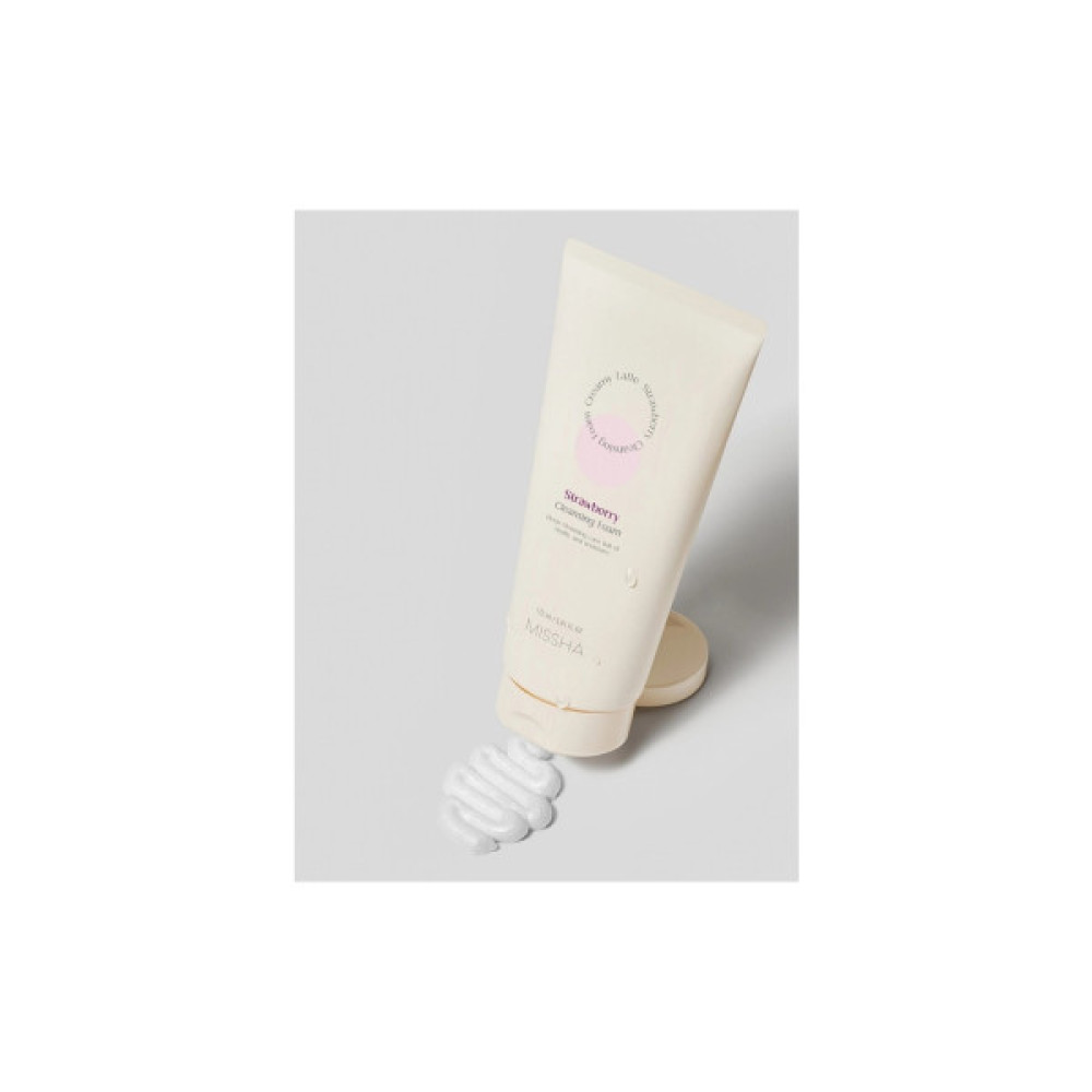 Пінка для вмивання Missha Creamy Latte Cleansing Foam Strawberry 172 мл (8809747946334)