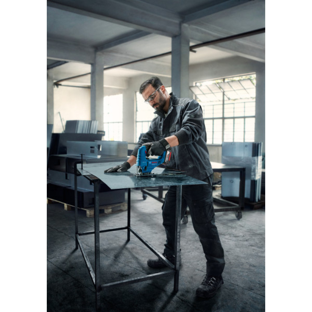 Лобзик акумуляторний Bosch Professional GST 183-LI безщітковий 18В 0-3300об·хв хід 20мм 1.6кг без АКБ та ЗП