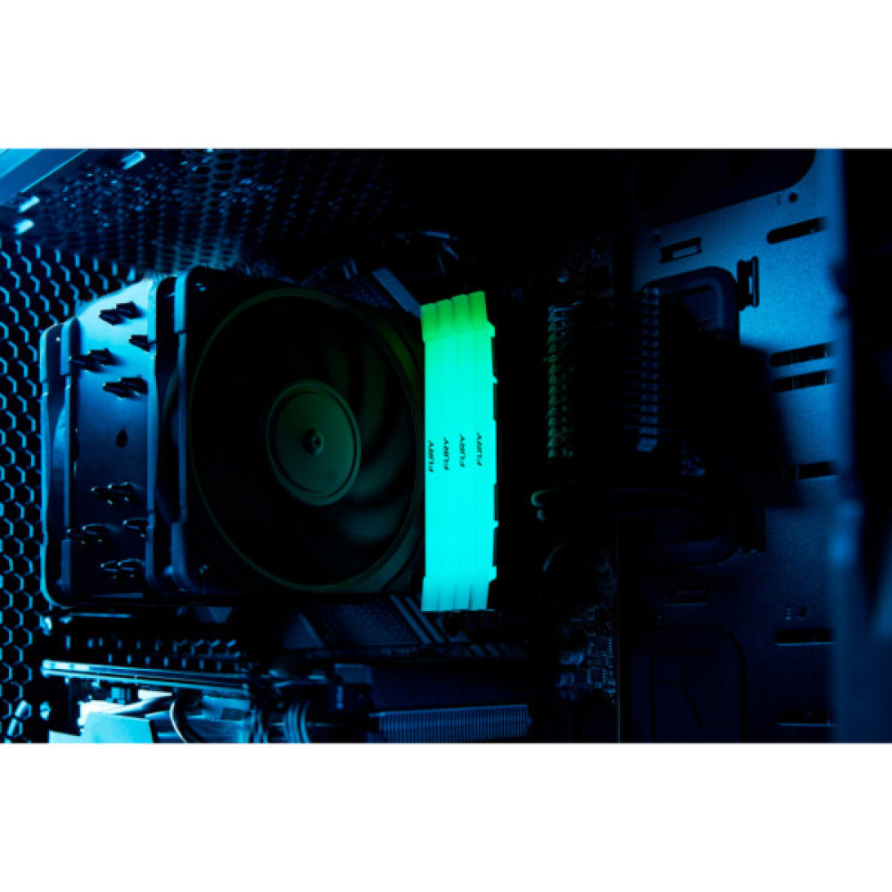 Модуль пам'яті для комп'ютера DDR4 16GB (2x8GB) 4600 MHz Renegade RGB Kingston Fury (ex.HyperX) (KF446C19RB2AK2/16)