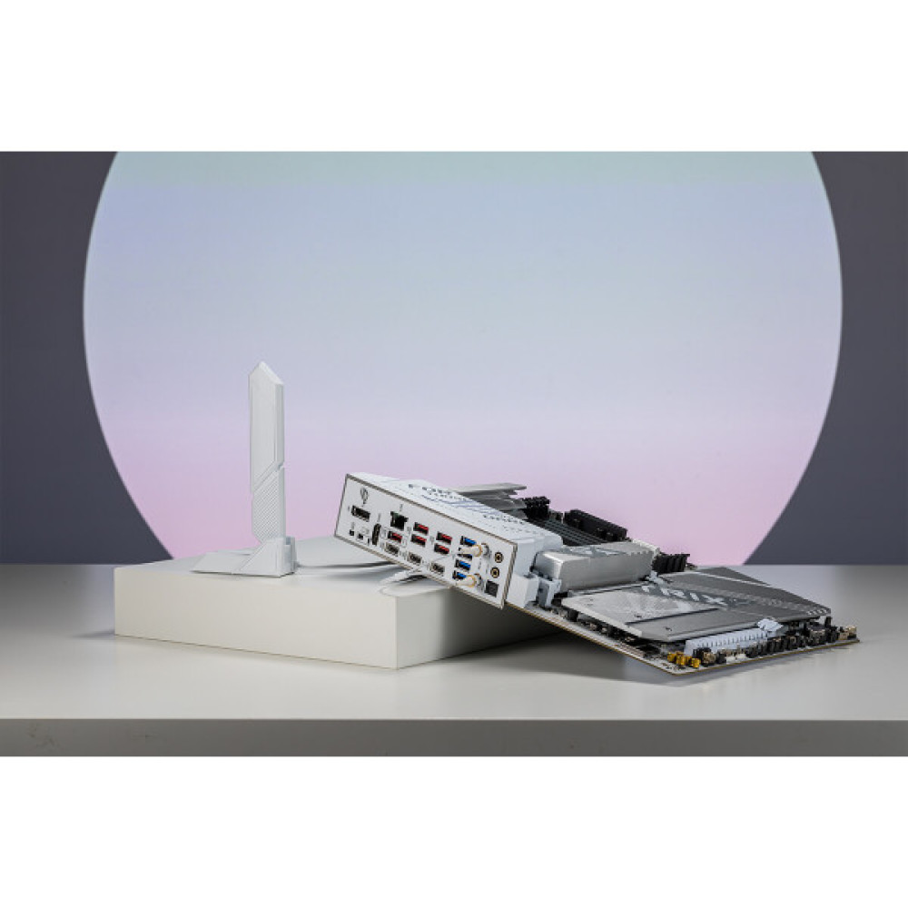 Материнcька плата ASUS ROG STRIX X870-A GAMING WIFI sAM5 X870 4xDDR5 M.2 HDMI DP Wi-Fi BT ATX