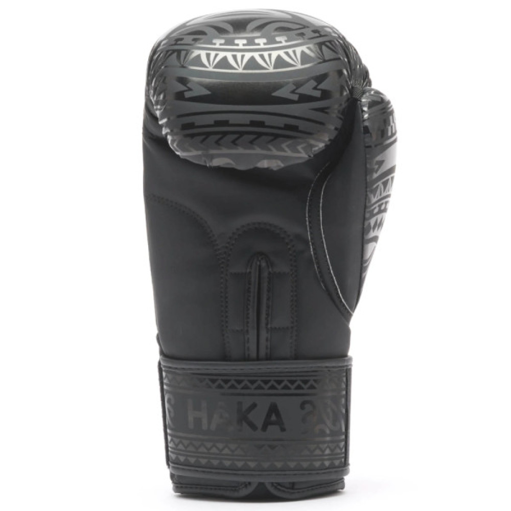 Боксерські рукавички Leone GN329 Haka Black 16 oz (GN329_Black_16oz)