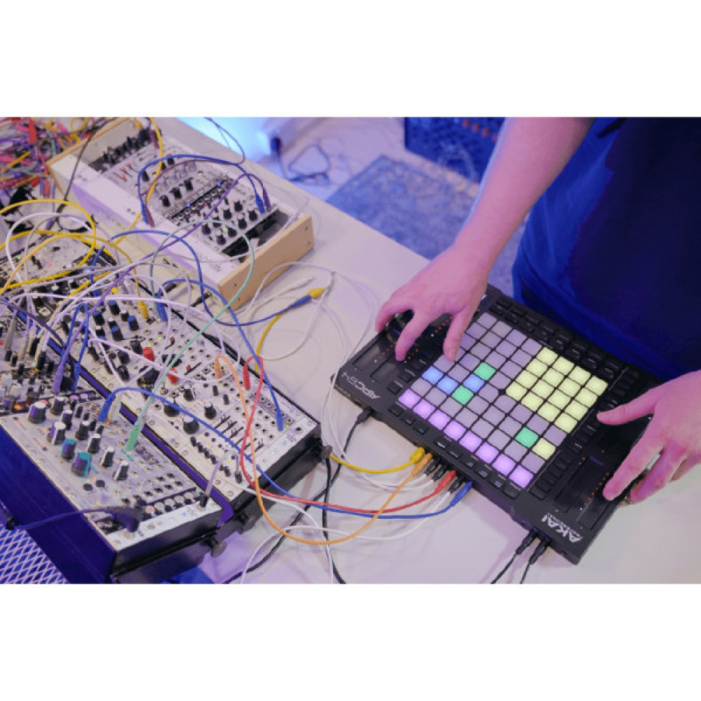 MIDI контролер Akai APC 64 (240983)