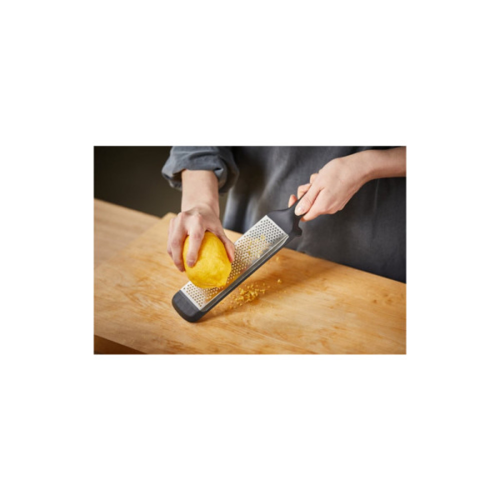 Терка Fiskars Functional Form для цедри лимону, імбиру, шоколаду (1014412)