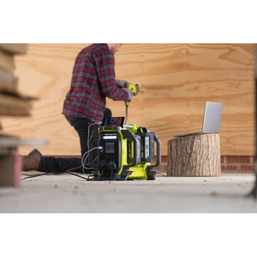 Інвертор напруги акумуляторний Ryobi Max Power RY36BI1800A-0 36В 1800/3000Вт розетка 2х220В рознім 4хUSB 2хType-C 5.66кг без АКБ та ЗП