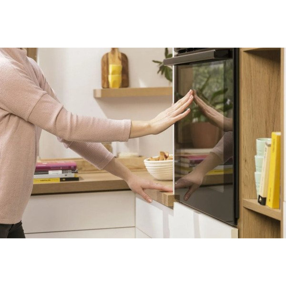 Духова шафа Gorenje електрична, 77л, A+, пара, дисплей, чорний