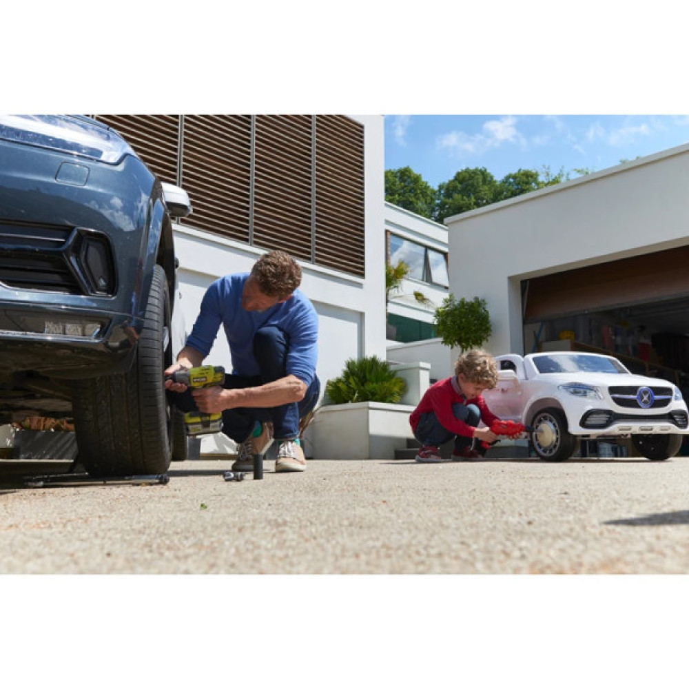 Гайковерт ударний акумуляторний Ryobi ONE+ R18IW3-0 18В 2900об·хв 400Нм 1/2" 3 швидкості 1.6кг без АКБ та ЗП