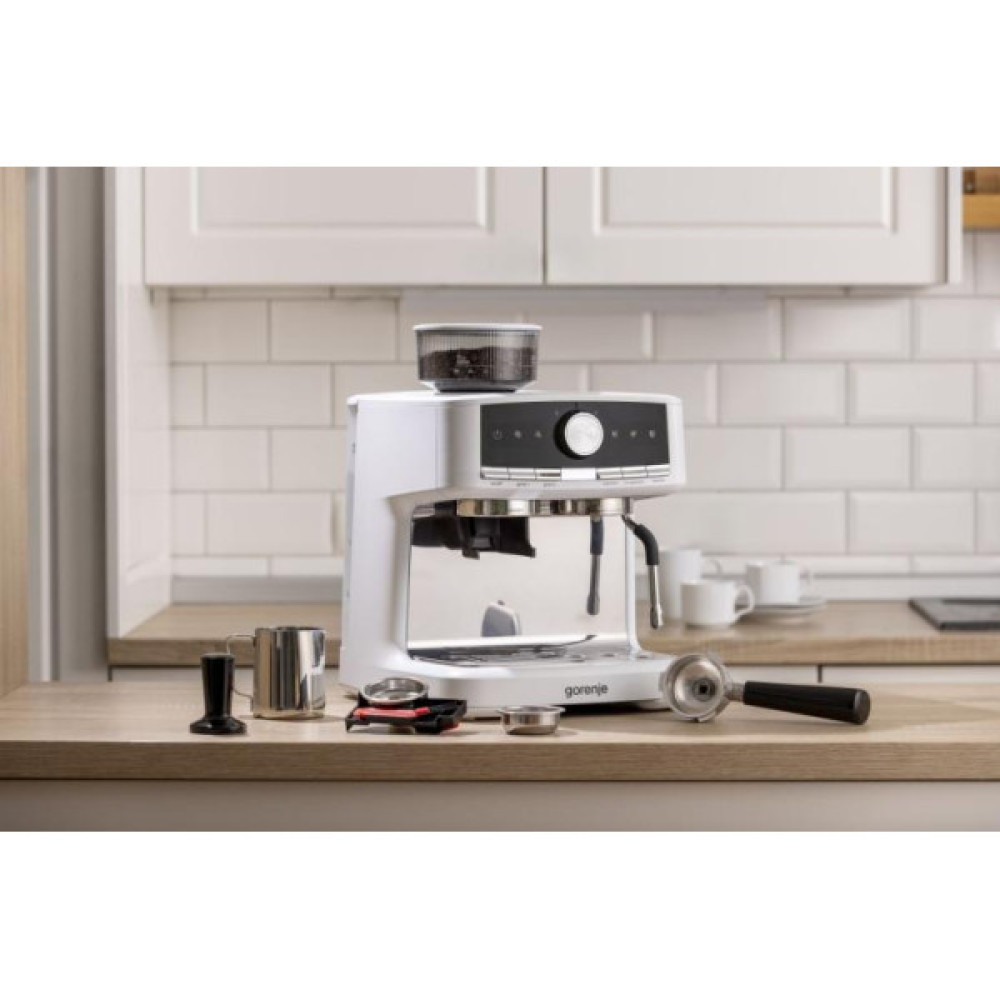 Кавоварка Gorenje ріжкова 2.5л, кавомолка 0,25л, капучинатор, кнопочне керування, білий