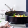 Сотейник GreenPan Evolution з кришкою 26 см, 3,7 л (CC007086-001) Сотейник GreenPan Evolution з кришкою 26 см, 3,7 л (CC007086-001)
