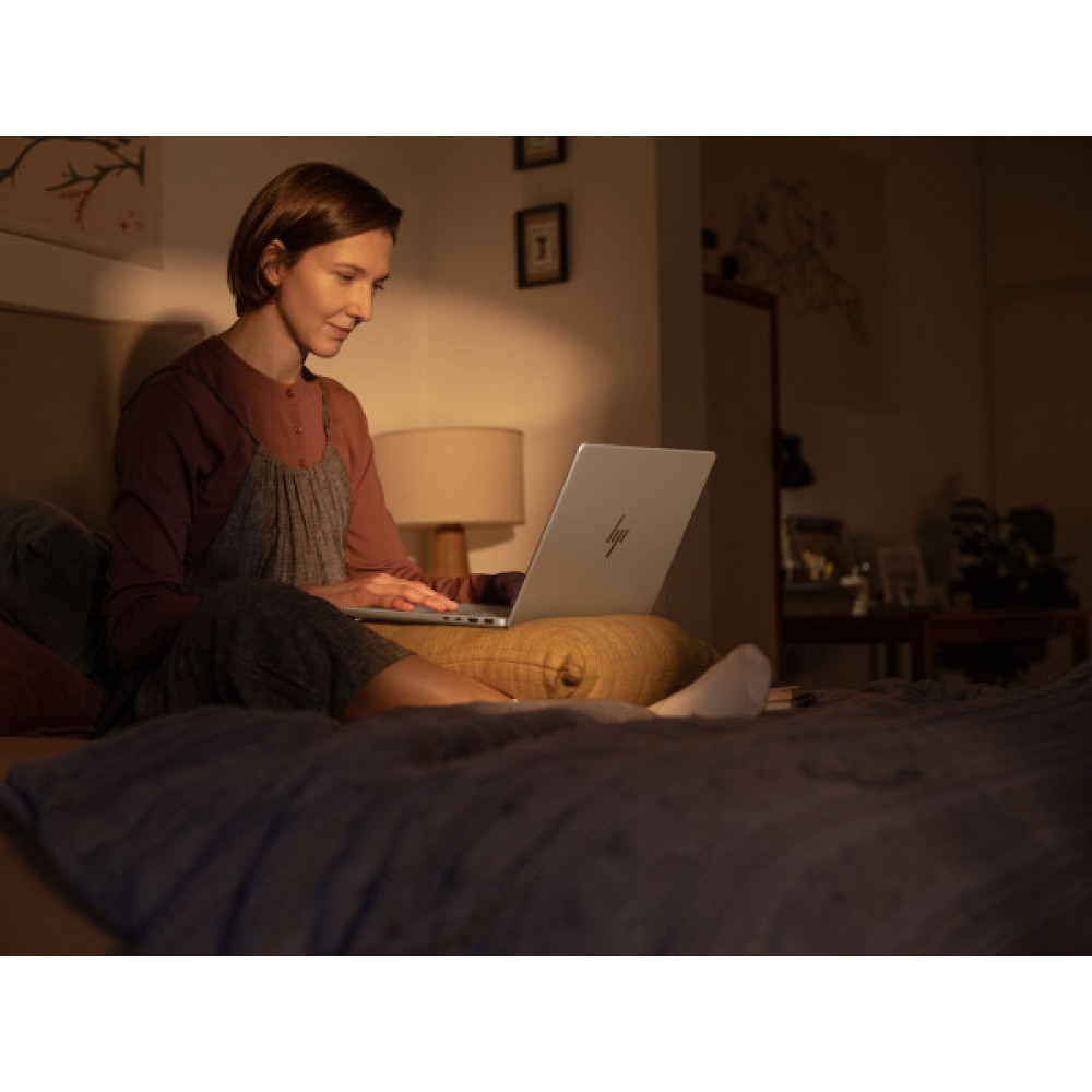 Ноутбук HP OmniBook 7 14-fs0001ua 14" WUXGA IPS AG, Intel 5-220H, 24GB, F1TB, UMA, Win11, сріблястий