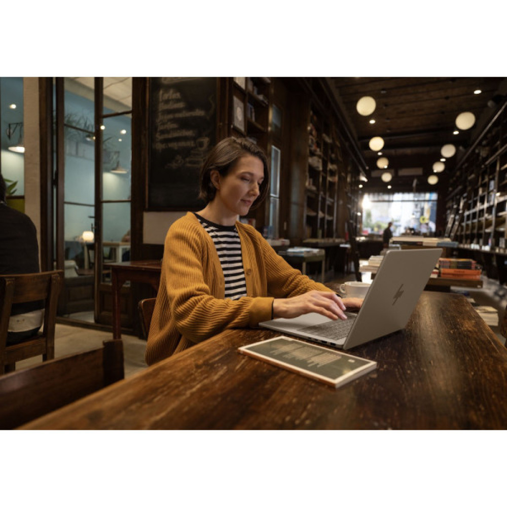 Ноутбук HP OmniBook 7 14-fs0001ua 14" WUXGA IPS AG, Intel 5-220H, 24GB, F1TB, UMA, Win11, сріблястий