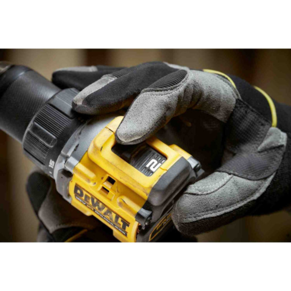 Шуруповерт DeWALT XR Li-Ion 18V, 74 Нм, 0-450/0-1650 об/хв, 1.12 кг, TSTAK (без АКБ та ЗП) (DCD794NT)