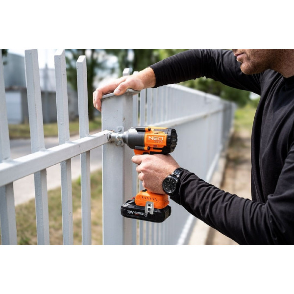 Гайковерт ударний Neo Tools Energy+ 18В безщітковий 2400об·хв 850Нм 1/2" 3 швидкості 1.8кг без АКБ та ЗП