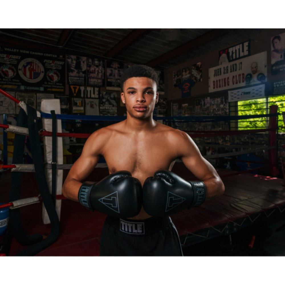 Боксерські рукавички Title Boxing Vegan Gloves Black 12 oz (VGFBG 12 oz BK/BK)