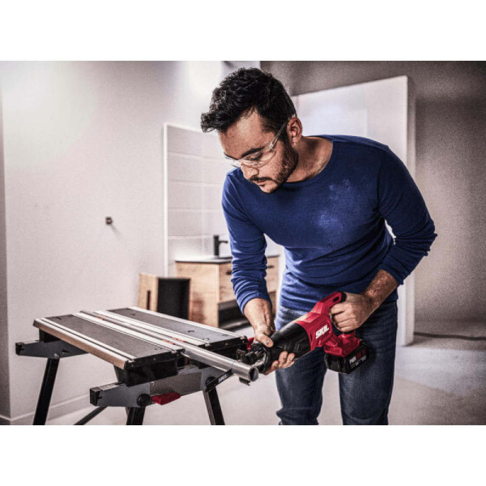 Пила шабельна акумуляторна SKIL 3471 CA 20В пропил 210мм хід 25мм 1.64кг без АКБ та ЗП