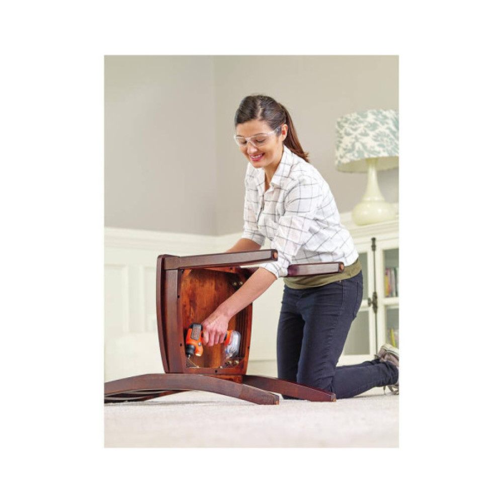 Викрутка акумуляторна Black&Decker 3.6 Li-Ion, 180 об/хв, реверс, підсвічування, 0.4 кг (BDCSFS30C)